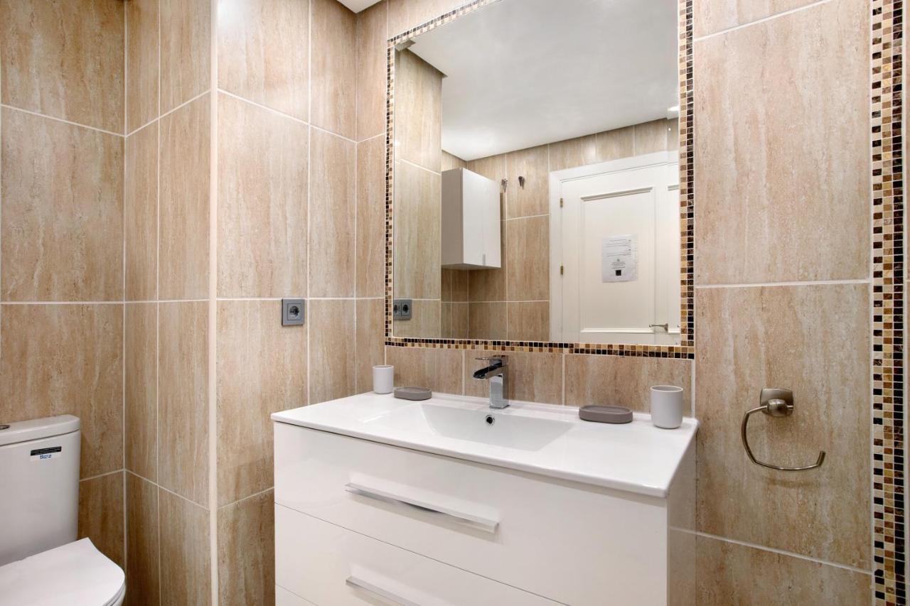 Puerto Marina Luxury Studio بينالماذينا المظهر الخارجي الصورة