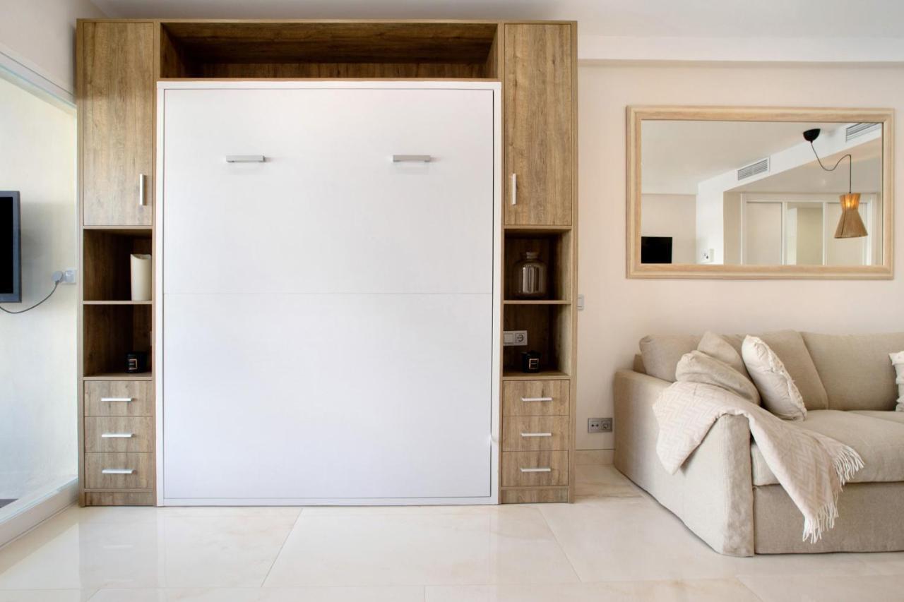 Puerto Marina Luxury Studio بينالماذينا المظهر الخارجي الصورة
