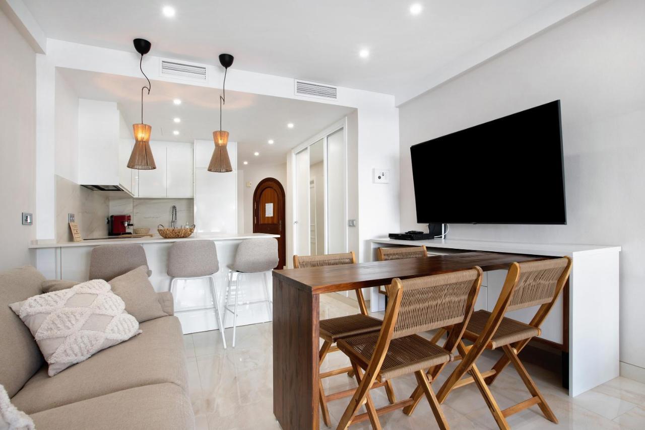 Puerto Marina Luxury Studio بينالماذينا المظهر الخارجي الصورة